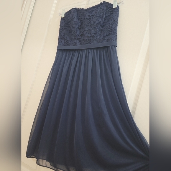 David’s Bridal Navy Blue Short Scalloped Strapless Lace Mesh Dress - Picture 7 of 9
